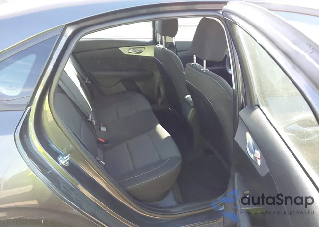 3KPF24AD0RE714454: 43347118