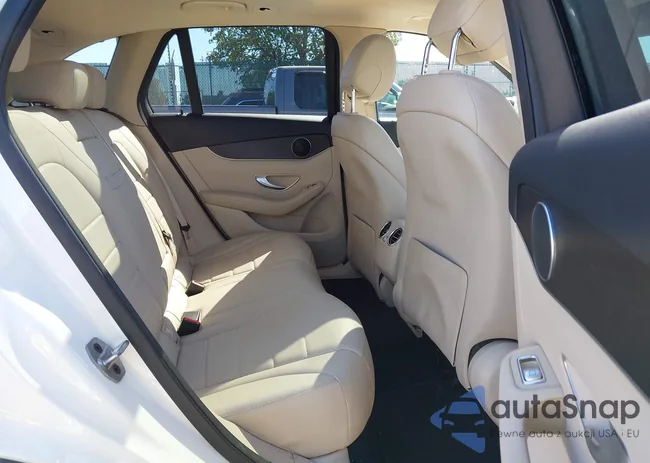 W1N0G8EB8NG088825: 43346474