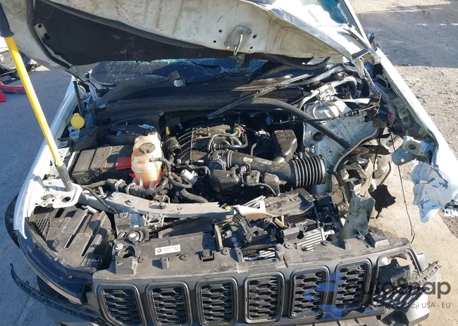 1C4RJKBG3P8779674: 43347688