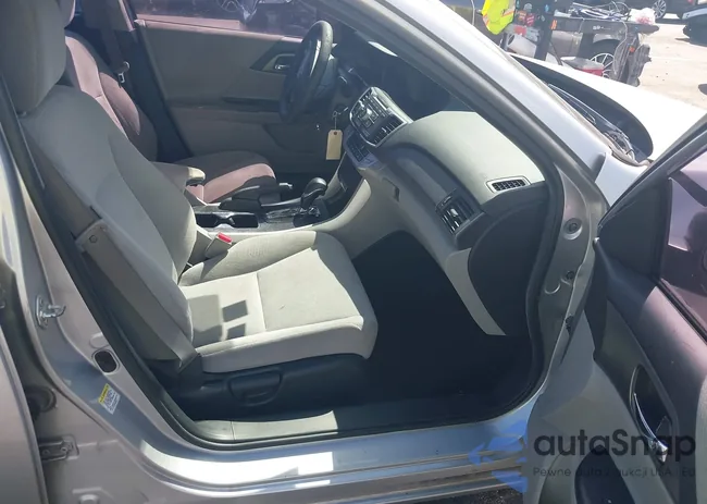 1HGCR2F37DA211195: 43347748