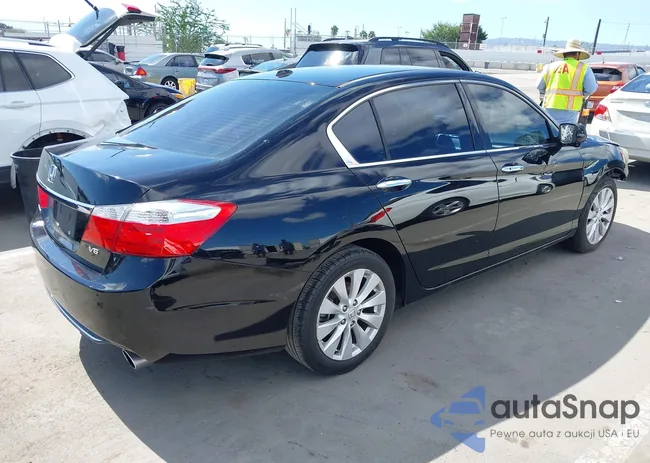 1HGCR3F89EA041425: 43347861