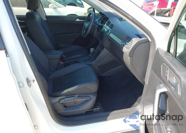 3VV3B7AX1LM083467: 43348115