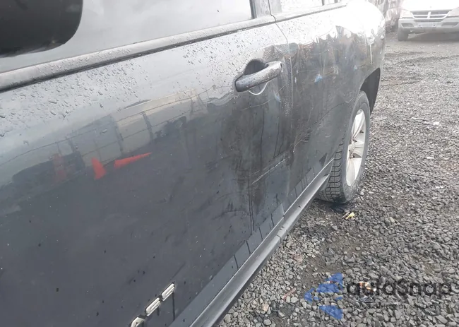 1C4NJDBB7ED773976: 43348139