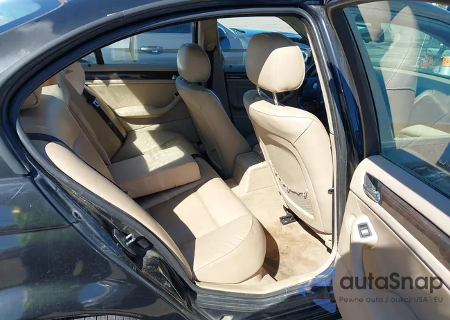 WBAEU33442PF68322: 43348712