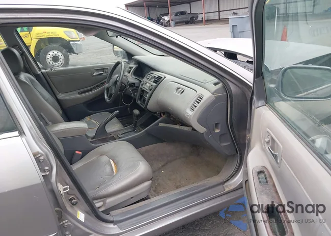 1HGCG1659YA100882: 43348952