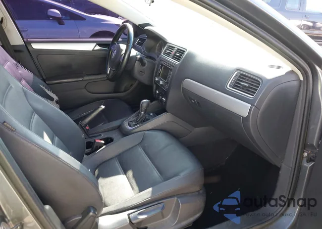 3VWLP7AJ9CM320134: 43348390