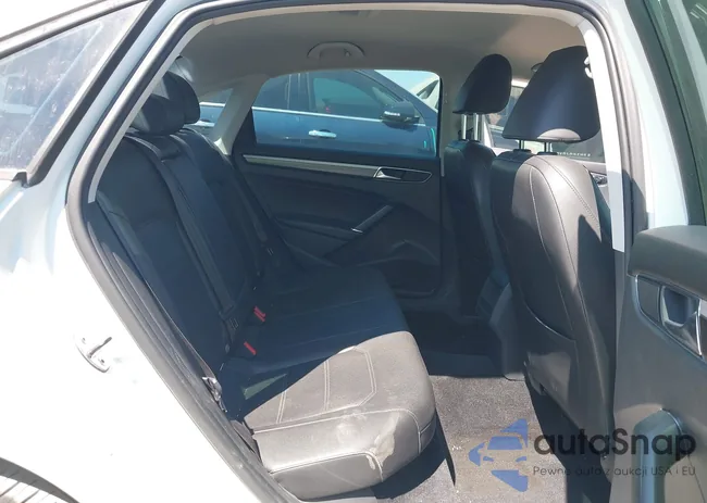 1VWAA7A30JC005215: 43349728