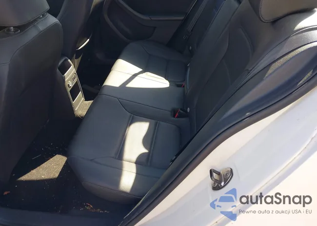 3VWDP7AJ1CM399464: 43350138