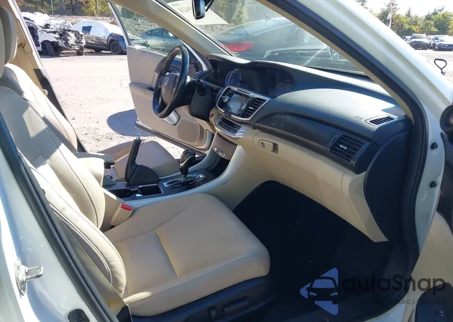 1HGCR2F85FA026058: 43349420