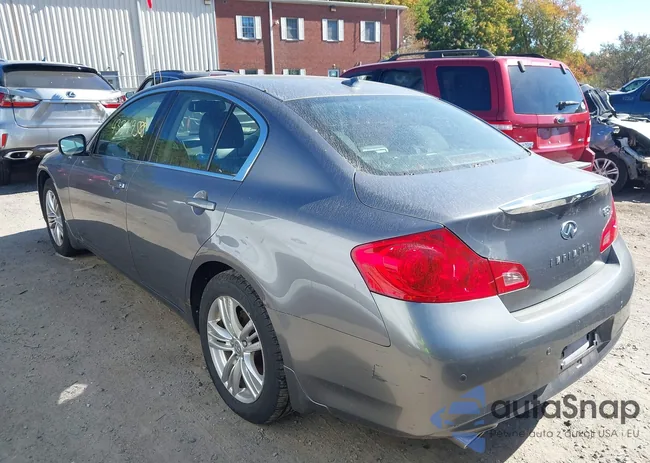 JN1CV6AR3BM409607: 43349588