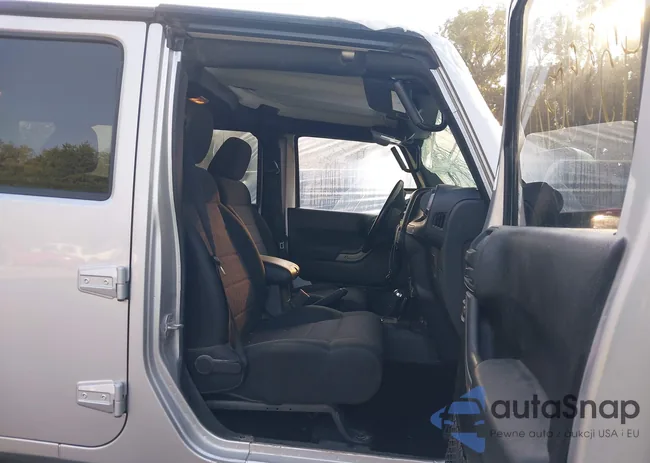 1C4BJWDG1CL135426: 43350720