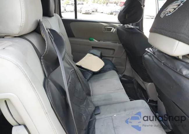 5FNYF4H38FB063042: 43350805