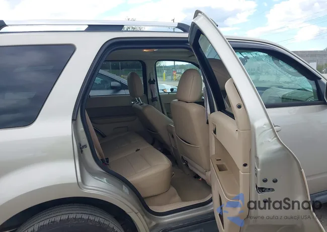 1FMCU0EG5CKB75145: 43351716