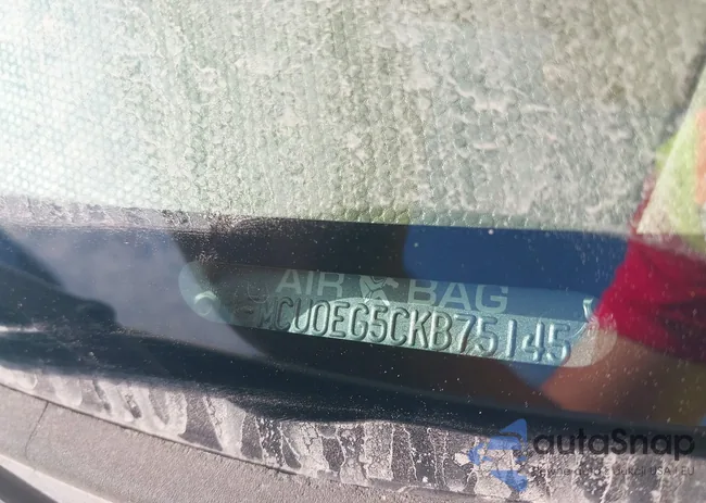 1FMCU0EG5CKB75145: 43351716