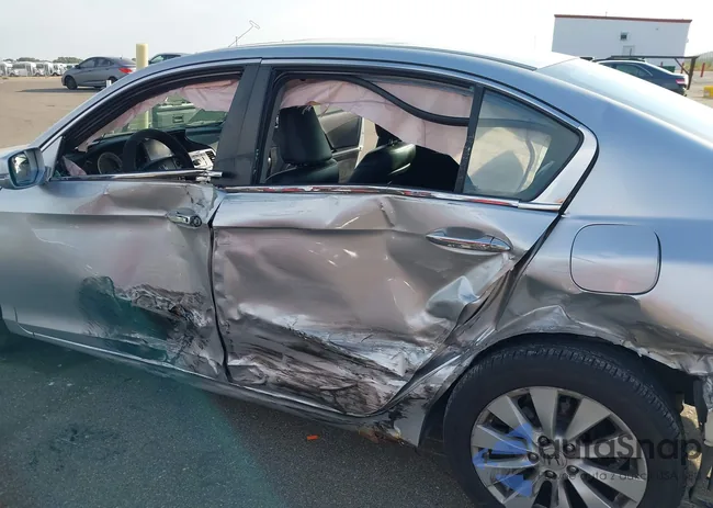 1HGCR2F72DA039824: 43351763