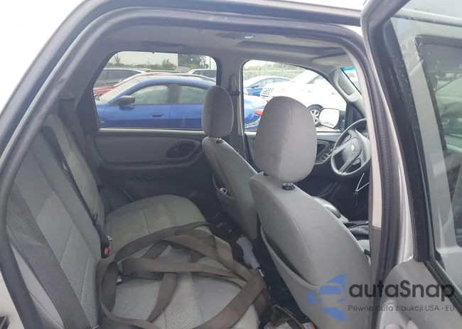 1FMYU93177KB97551: 43351883