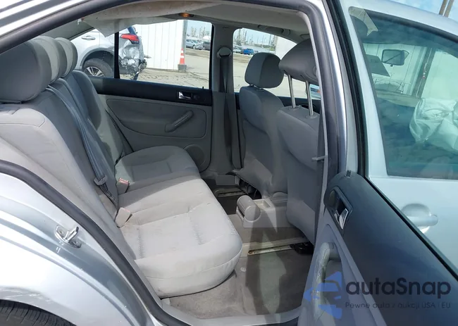 3VWRK69M33M033728: 43352077