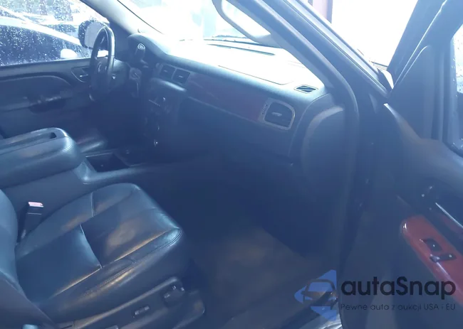 1GNSCJE04DR124750: 43352146