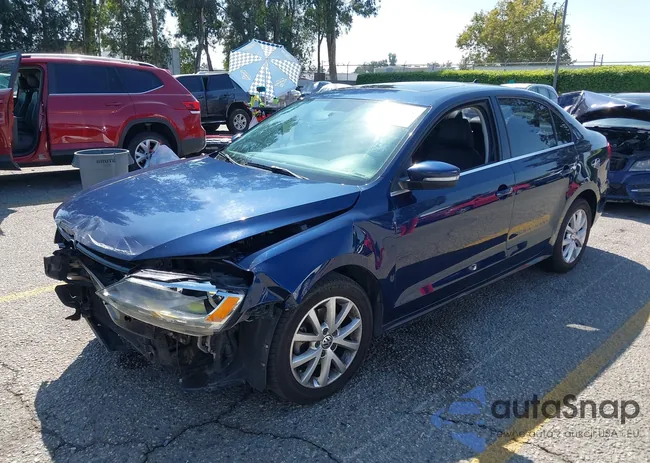 3VWD17AJ8EM385789: 43352825