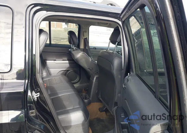 1C4NJRFB2GD708270: 43352845