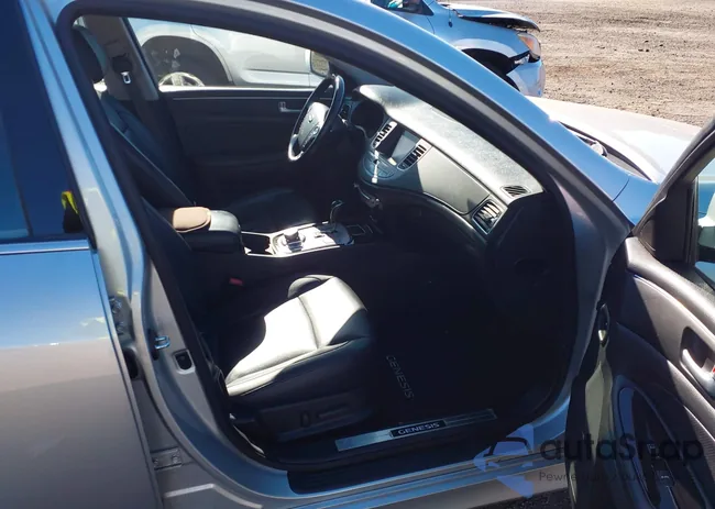 KMHGC4DF3CU203128: 43352881