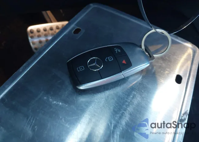 W1N0G8EB4LF830317: 43352913