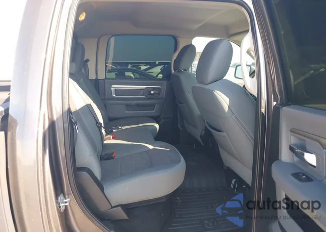 1C6RR7LG8FS595909: 43352985