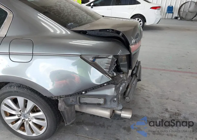 1HGCP3F77CA003816: 43353196