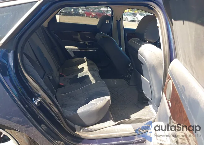 SAJWJ2GDXD8V44882: 43353273