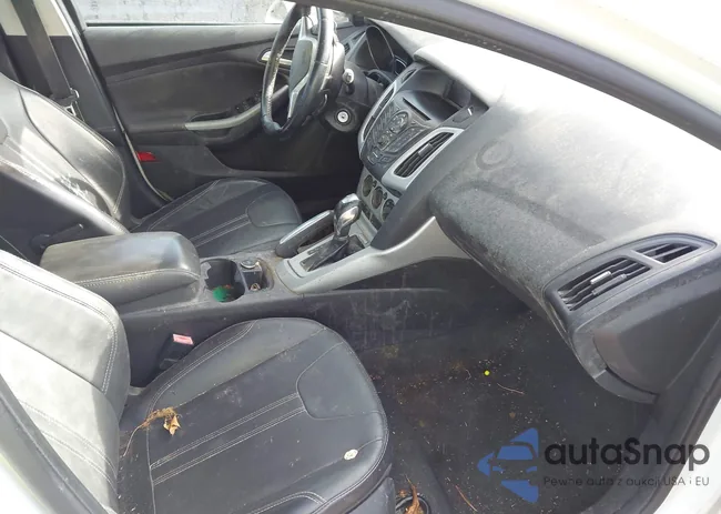 1FADP3K27DL320116: 43352444