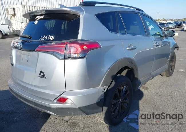 2T3RFREV8JW730458: 43352532