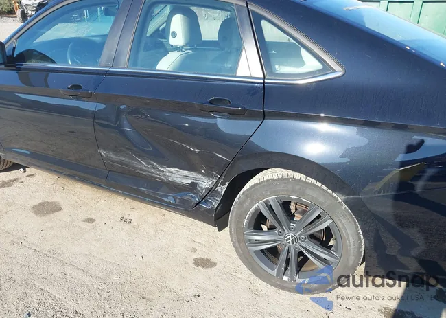 3VW7M7BU9NM010765: 43352570