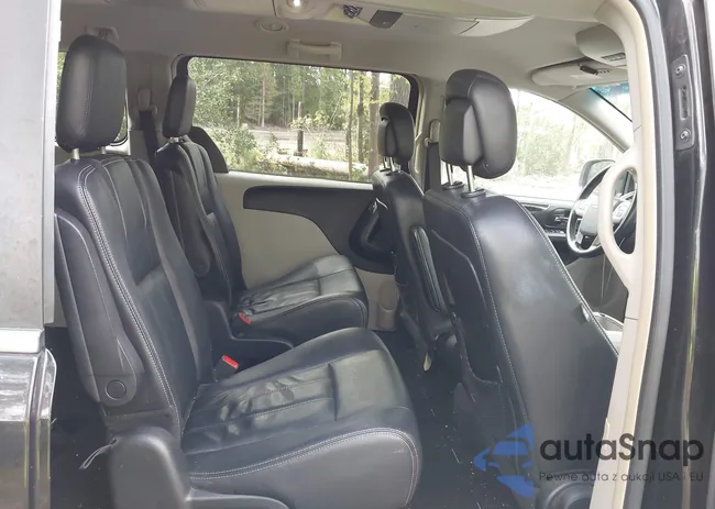 2C4RC1BGXGR300272: 43352589