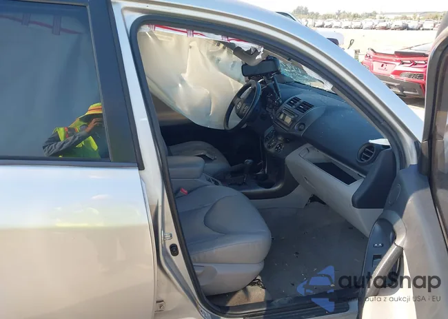 2T3YF4DV1CW137785: 43353977