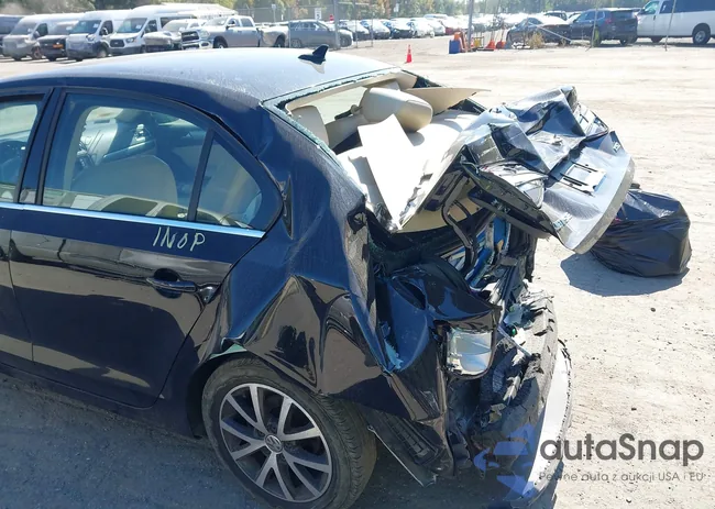 3VWDB7AJ0HM375856: 43353578