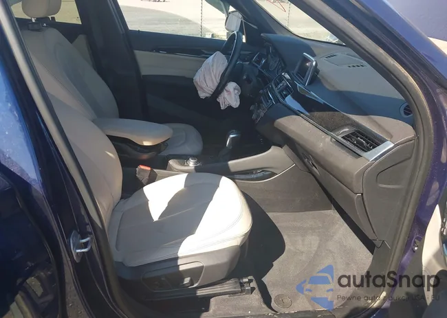 WBXHT3C33GP888698: 43353643