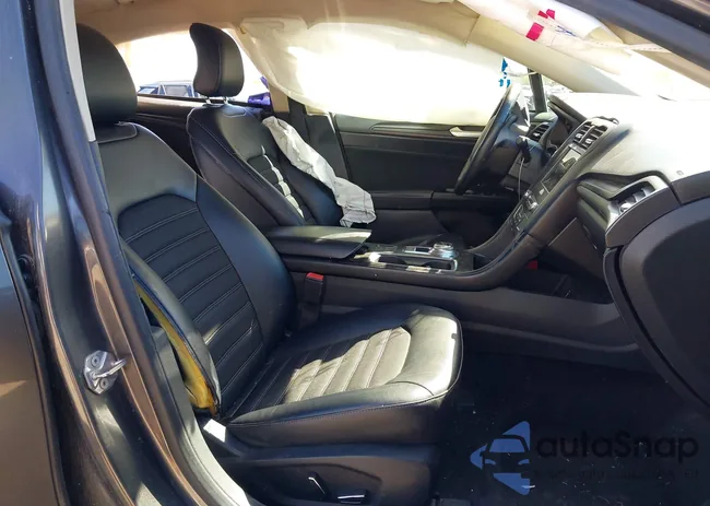 3FA6P0HD9JR257338: 43354778