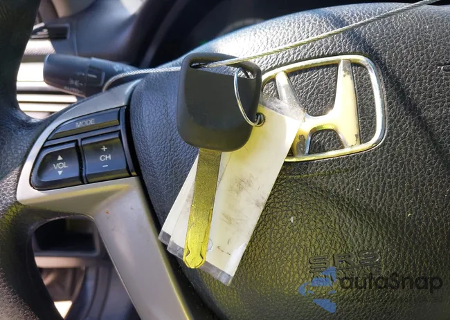 1HGCP2F74CA030241: 43354825