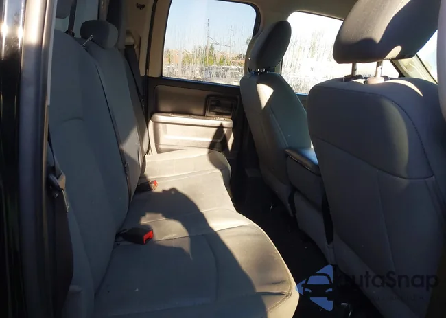 1C6RR7FT8FS595272: 43355157