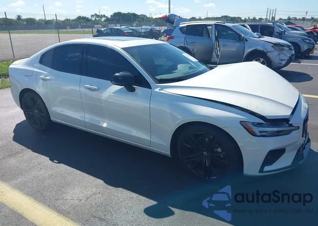 7JRL12FHXRG300038: 43355713