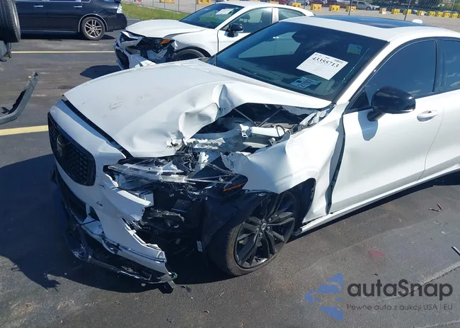 7JRL12FHXRG300038: 43355713