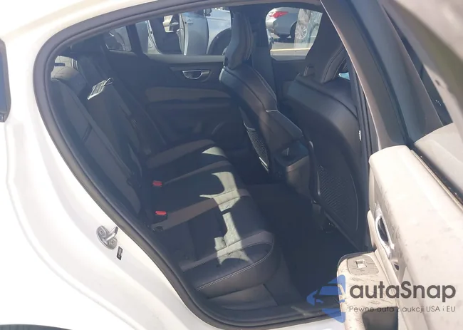 7JRL12FHXRG300038: 43355713