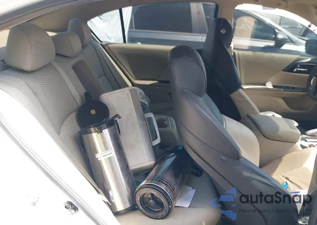 1HGCR2F33GA067780: 43356272