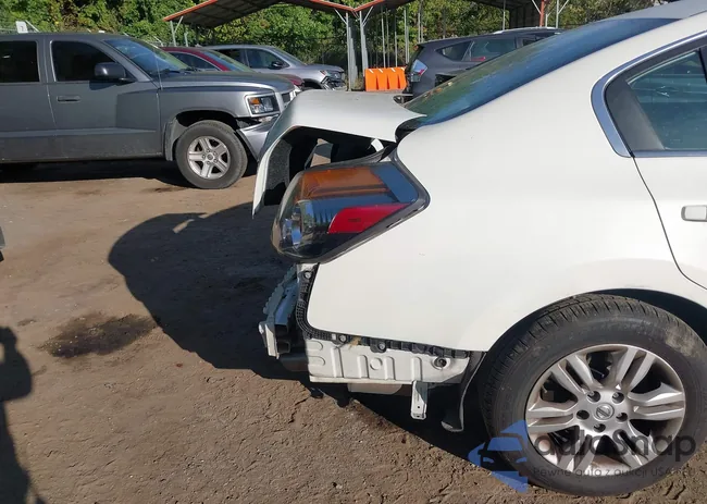 1N4AL2AP6CC174361: 43355378