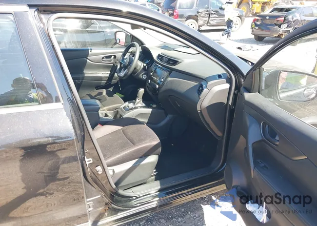 JN1BJ1CP7KW236877: 43356406