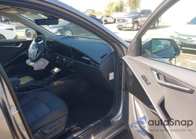 KNDCR3LEXS5290118: 43358210