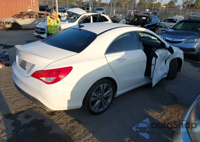 WDDSJ4EB0KN776745: 43358222