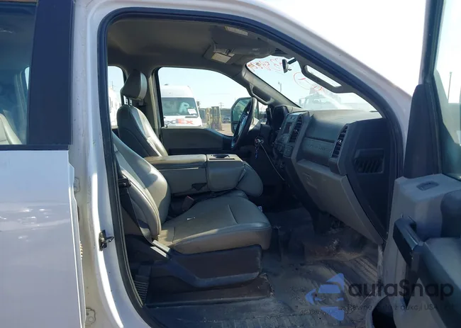 1FT7W2B68MED04521: 43358228