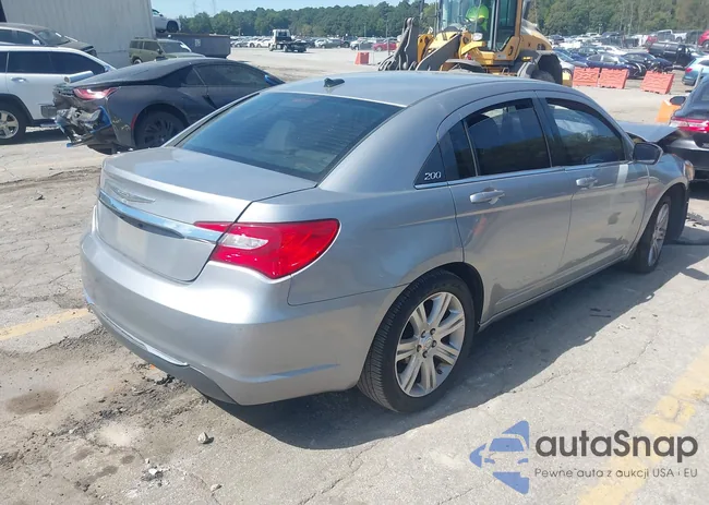 1C3CCBBB4DN655290: 43358246