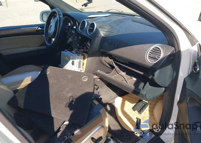 4JGBB86E98A331620: 43358789